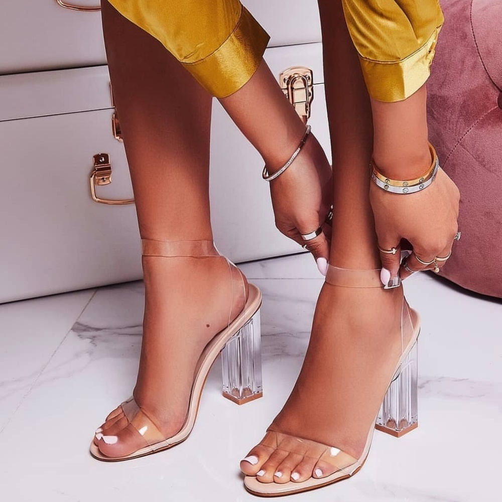 💗6,7 💗 CLEAR transparent Heels🚨 PRICE FIRM🚨 - Picture 3 of 8